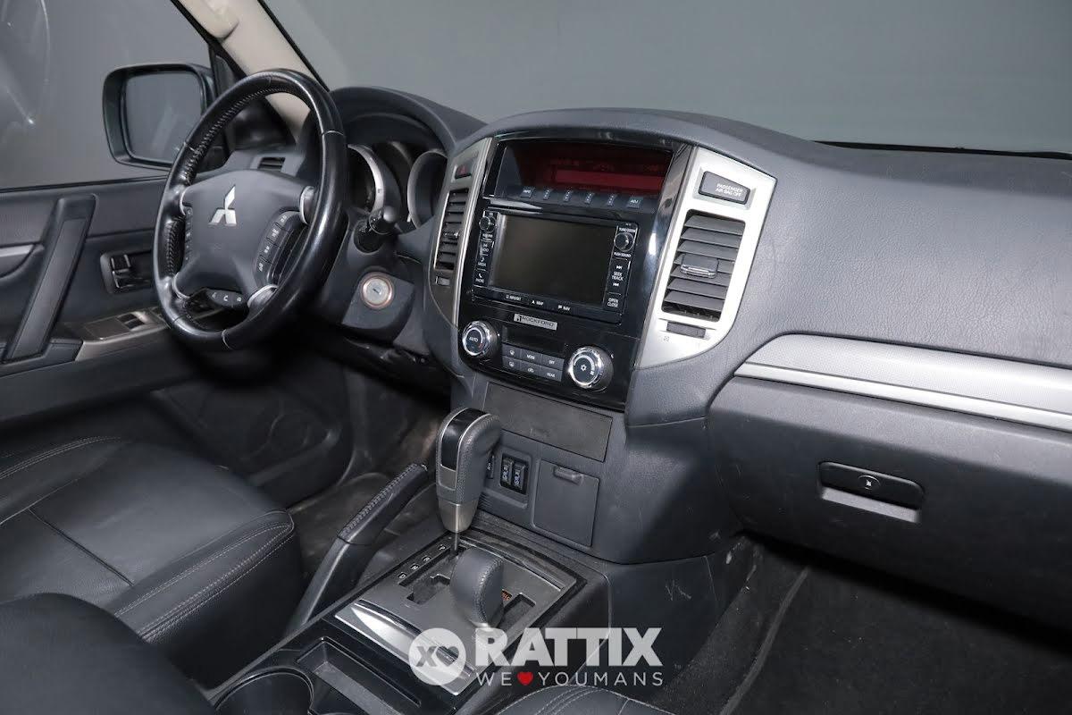 Mitsubishi Pajero 3.2 DI-D Instyle 5p 7p.ti auto + tetto apribile