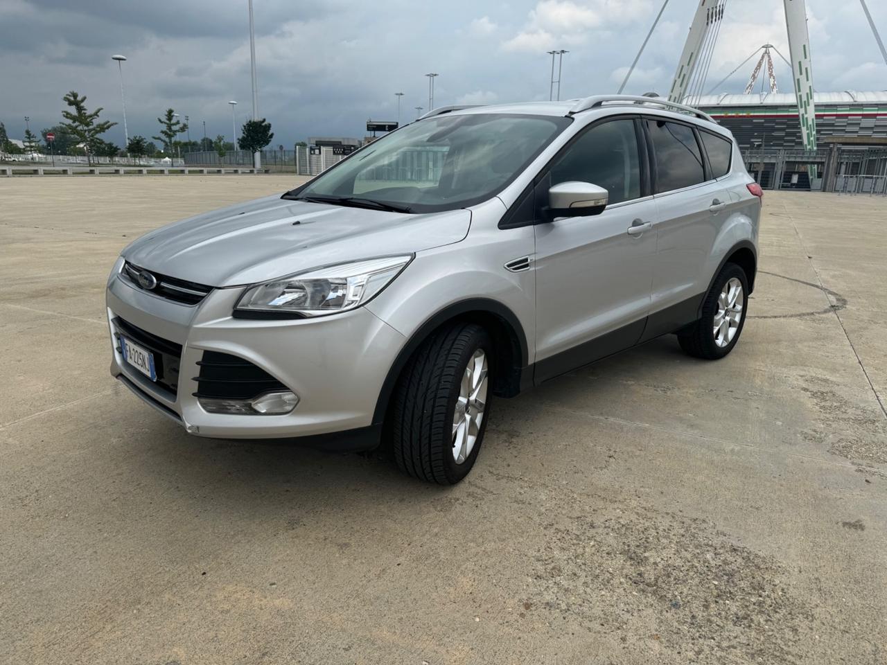 Ford Kuga 2.0 TDCI 150 CV S&S 4WD Powershift Titanium