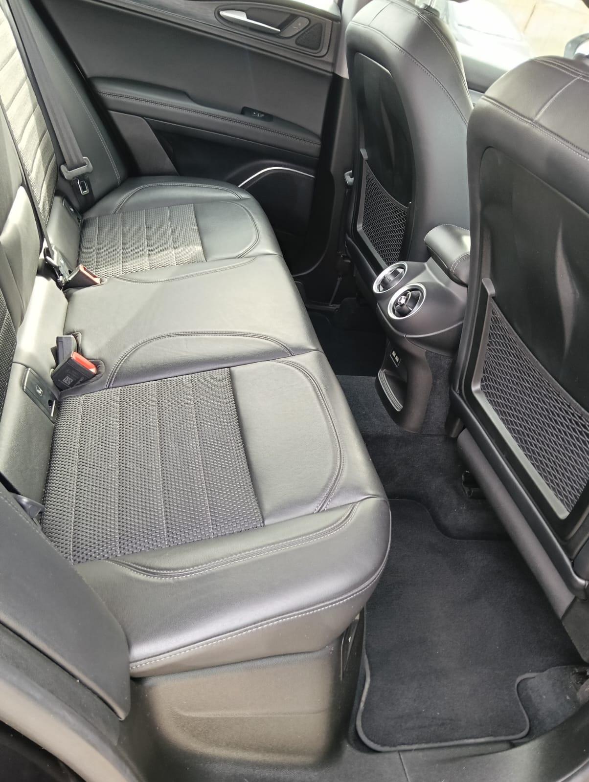 Alfa Romeo Stelvio 2.2 Turbodiesel 180 CV AT8 RWD Super