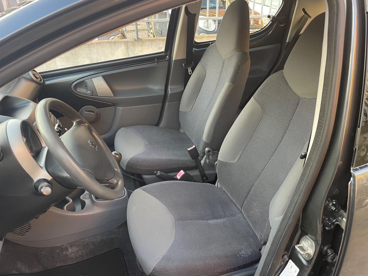 Peugeot 107 1.0 68CV 5p. Sweet Years