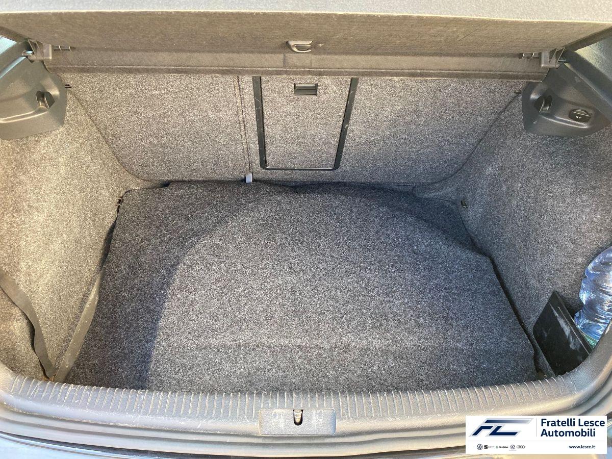 VOLKSWAGEN - Golf 3p 1.6 tdi Highline