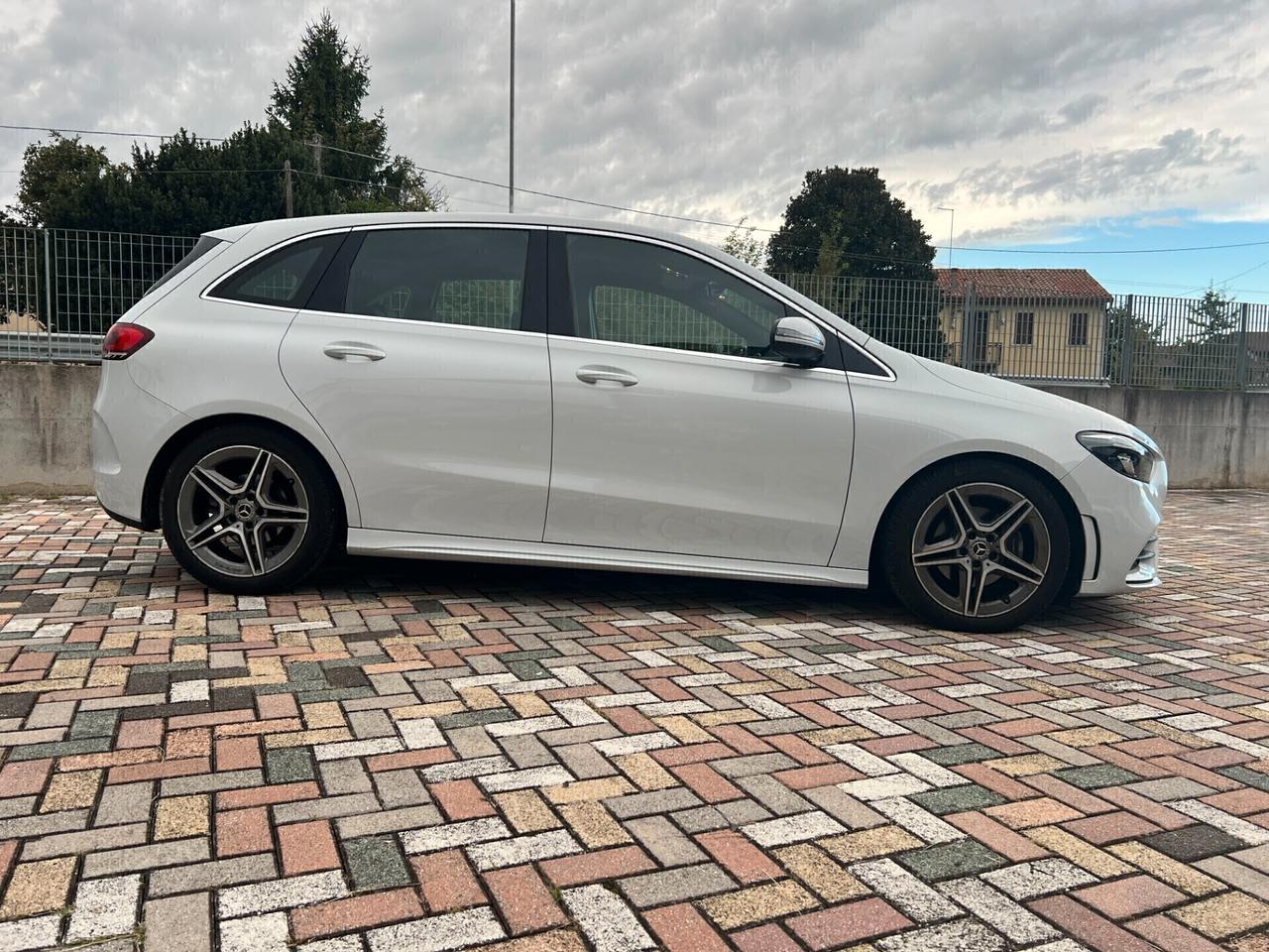 Mercedes-benz B 200 d Premium