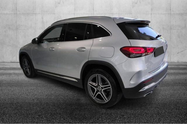 MERCEDES-BENZ GLA 200 d Automatic Premium