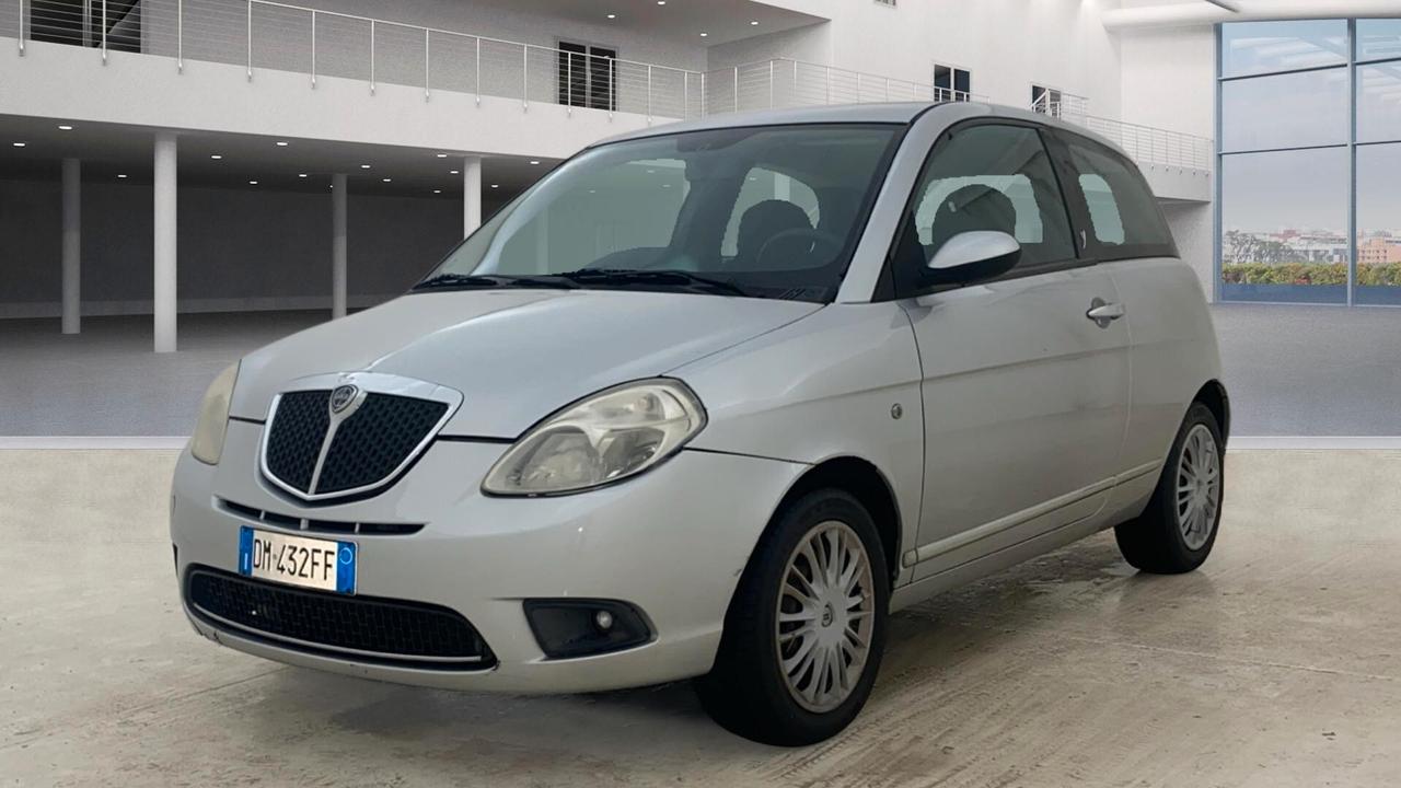 LANCIA YPSILON 1.2 BENZINA - NAEOPATENTE