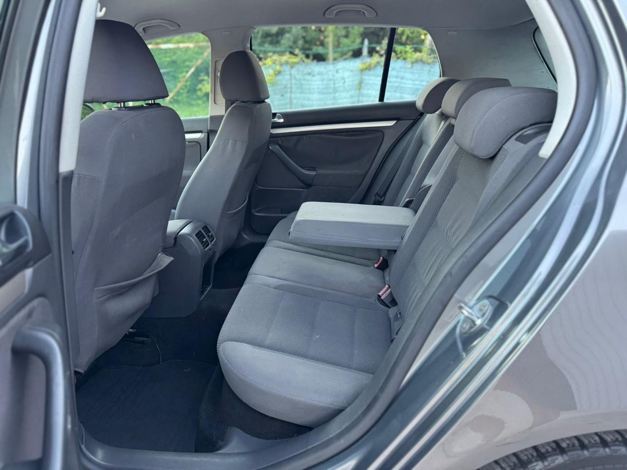Volkswagen Golf 1.9 TDI DPF 4mot. 5p. Sportline