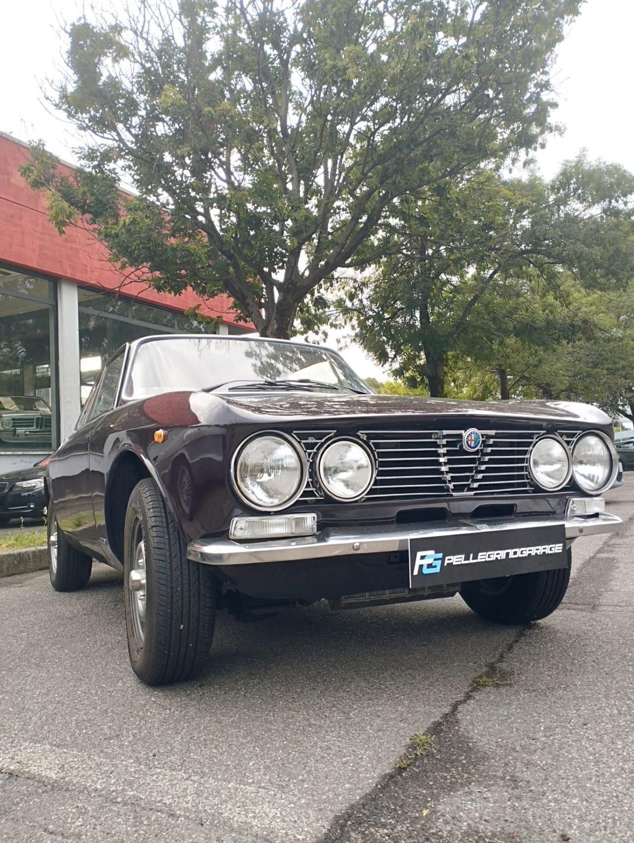 Alfa Romeo GT 1300 Unificata