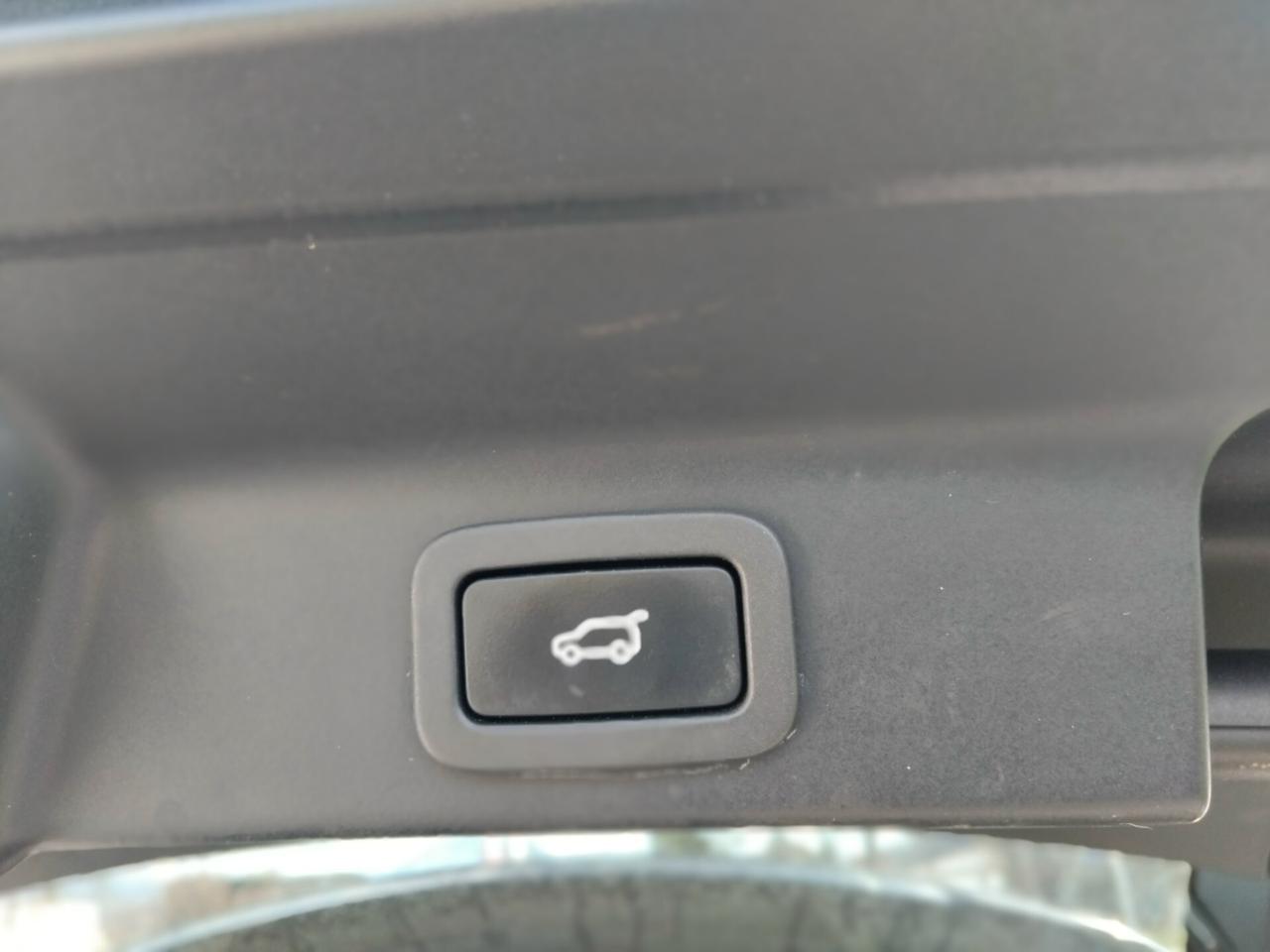 Jaguar F-Pace 2.0 D 180 CV Portfolio