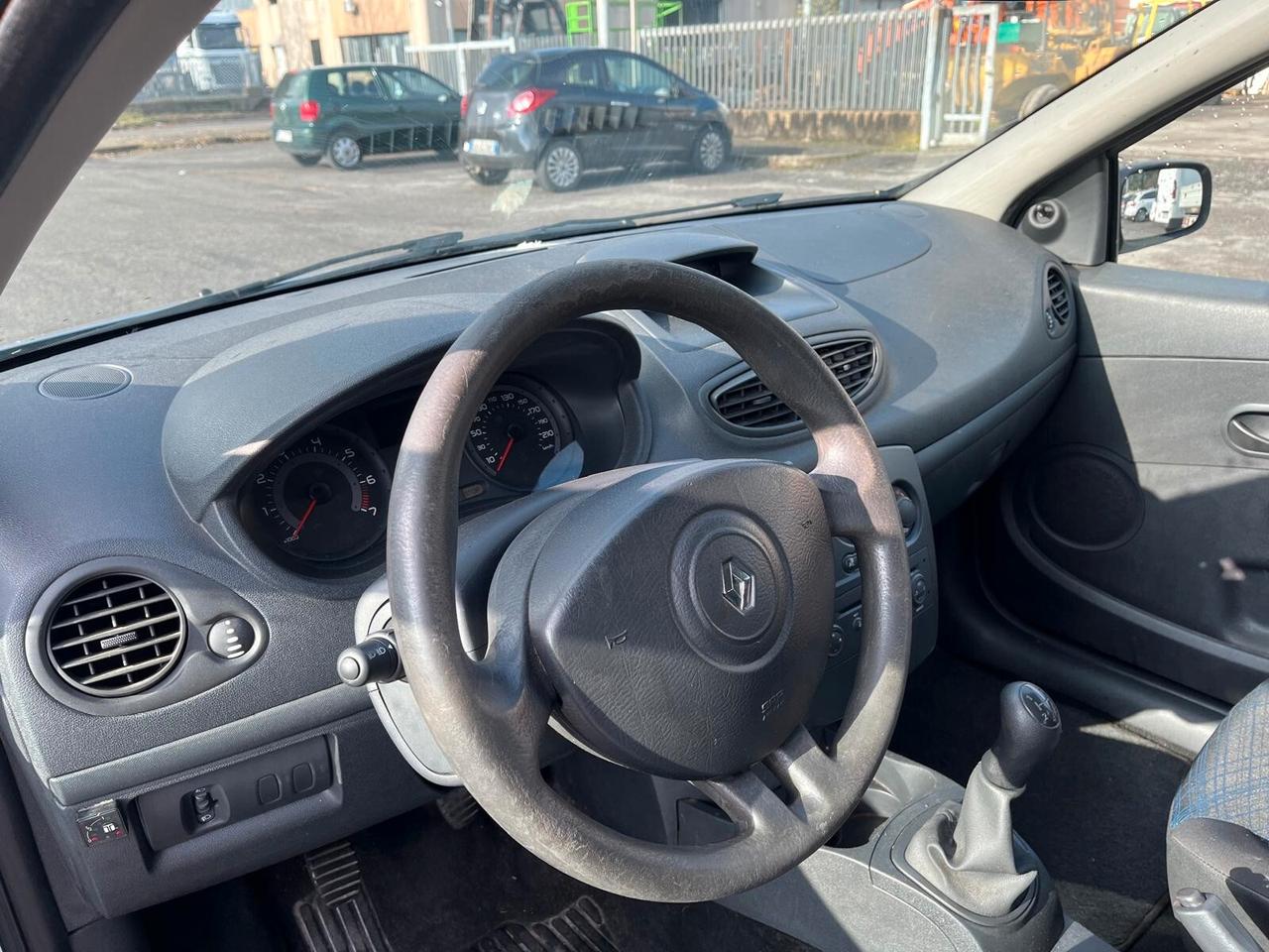 Renault Clio 1.1 3P 4U PACK