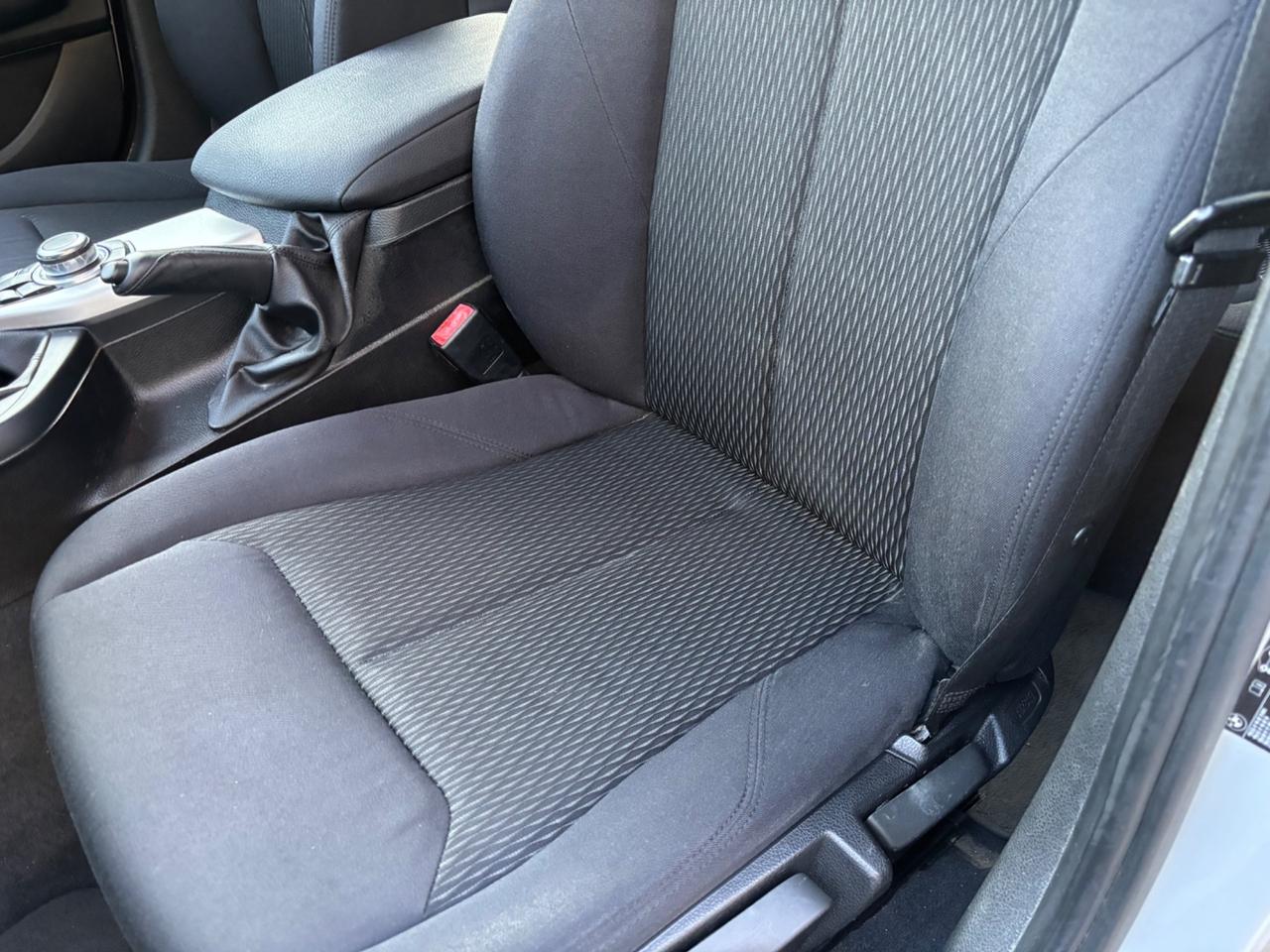 Bmw 118 118d serie1 Urban 5p.