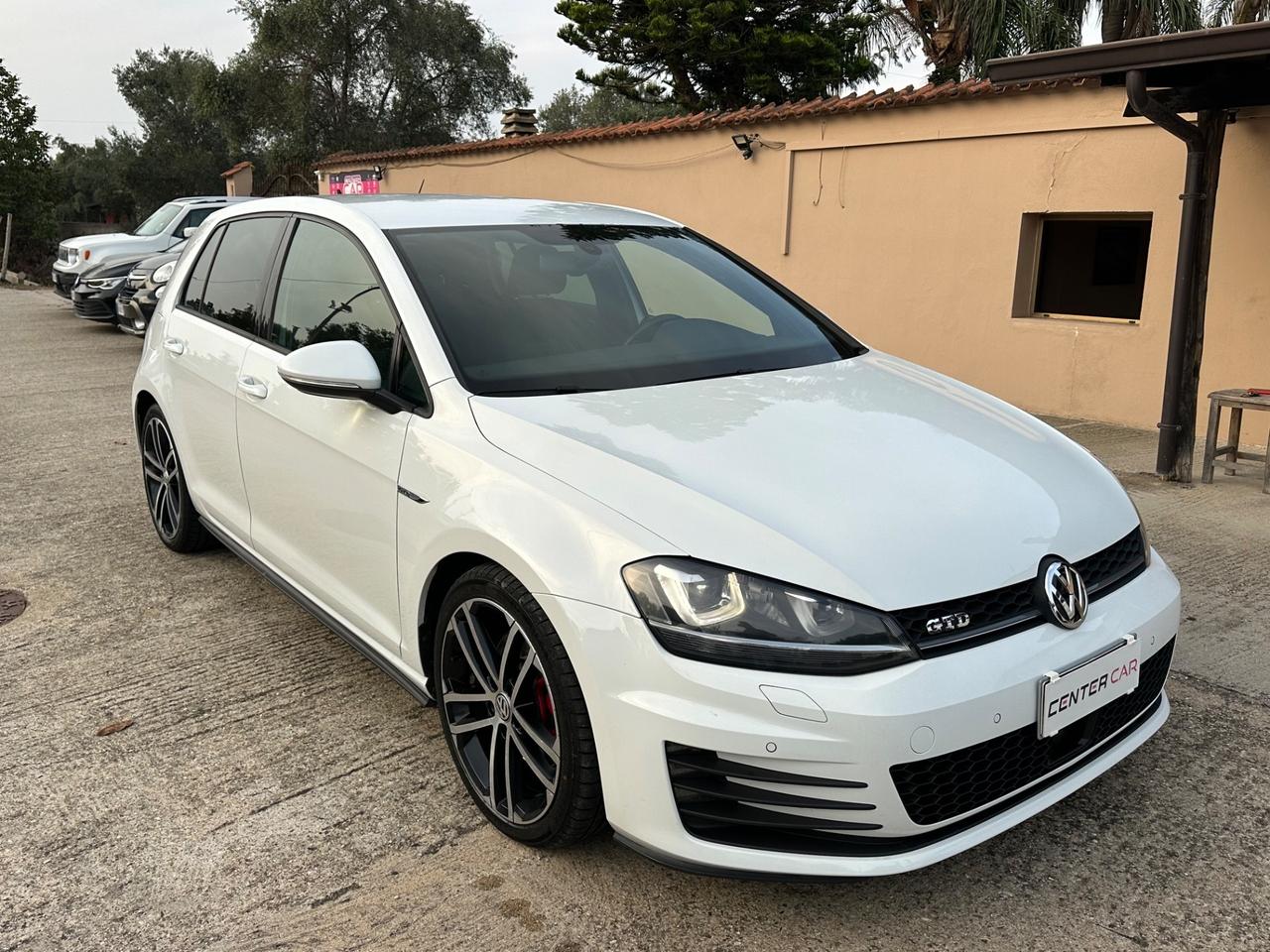 Volkswagen Golf GTD 2.0 TDI DSG 5p. BlueMotion Technology