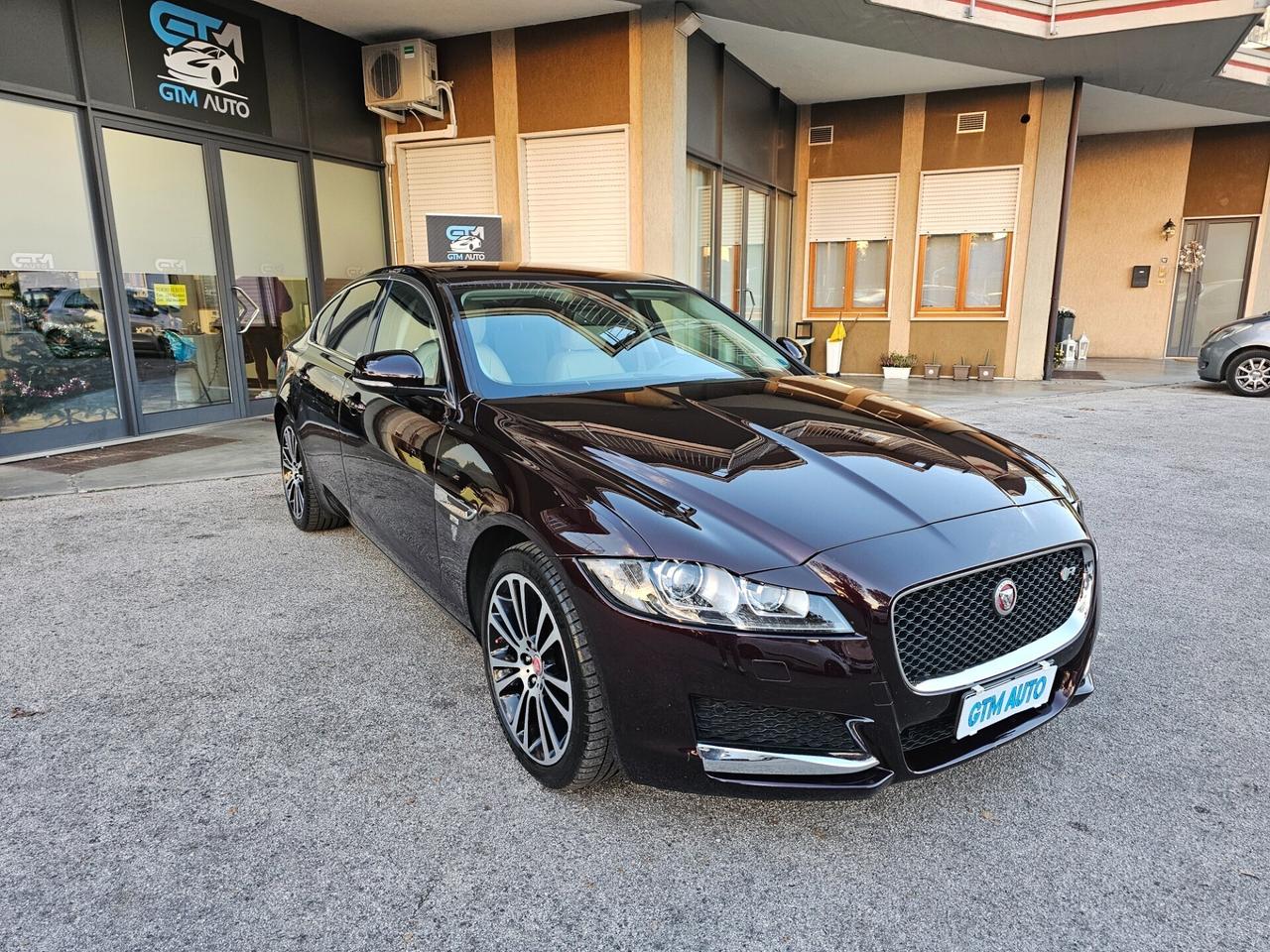 Jaguar XF 2.0 D 180 CV aut. Portfolio