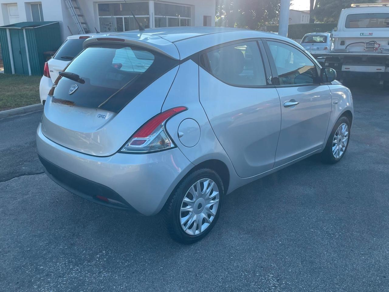 Lancia Ypsilon 1.2 69 CV 5 porte S&S Silver GARANTITA