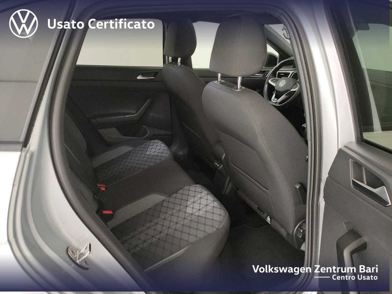 Volkswagen Taigo 1.0 tsi r-line 110cv