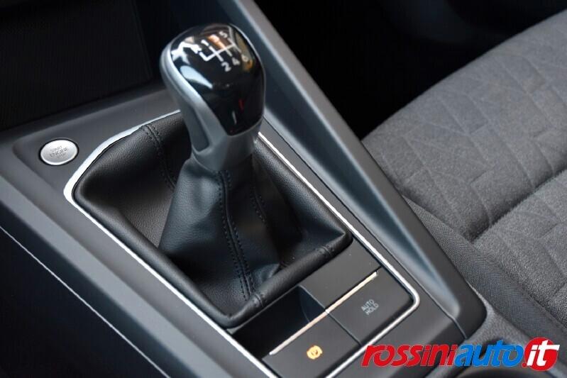 VOLKSWAGEN GOLF 8 2.0 TDI 116 CV LIFE + R17 VENTURA LOUNGE PACK