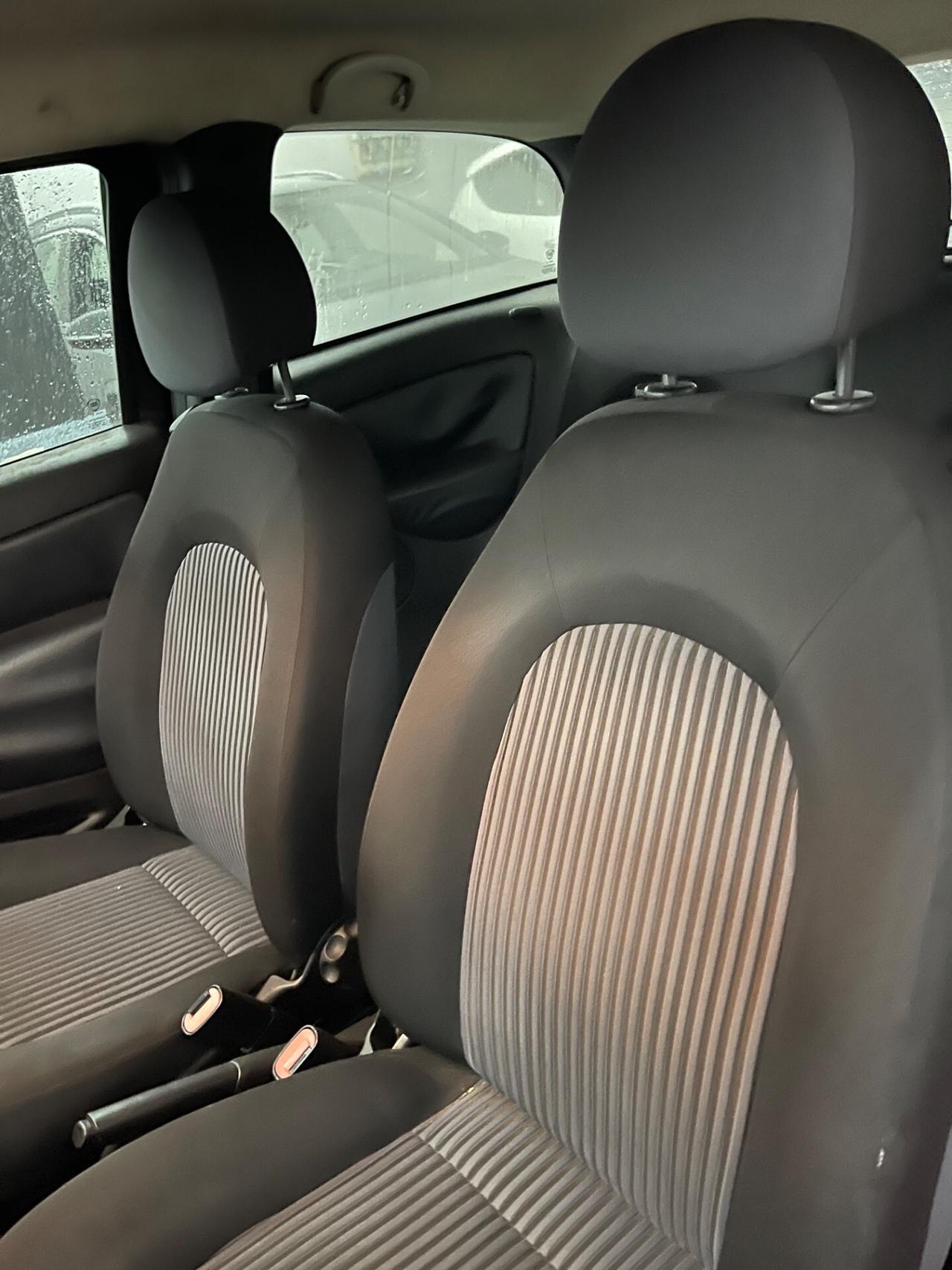 Lancia Ypsilon 1.2 Oro Giallo