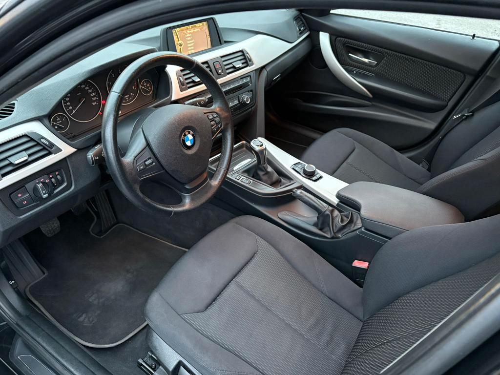 BMW Serie 3 Touring 318d Touring Sport 2.0 DIESEL 143 CV