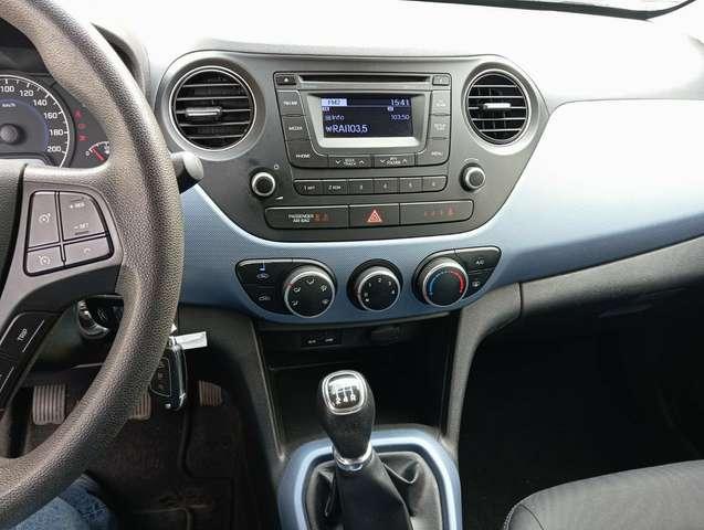 Hyundai i10 i10 1.0 Sound Edition E6