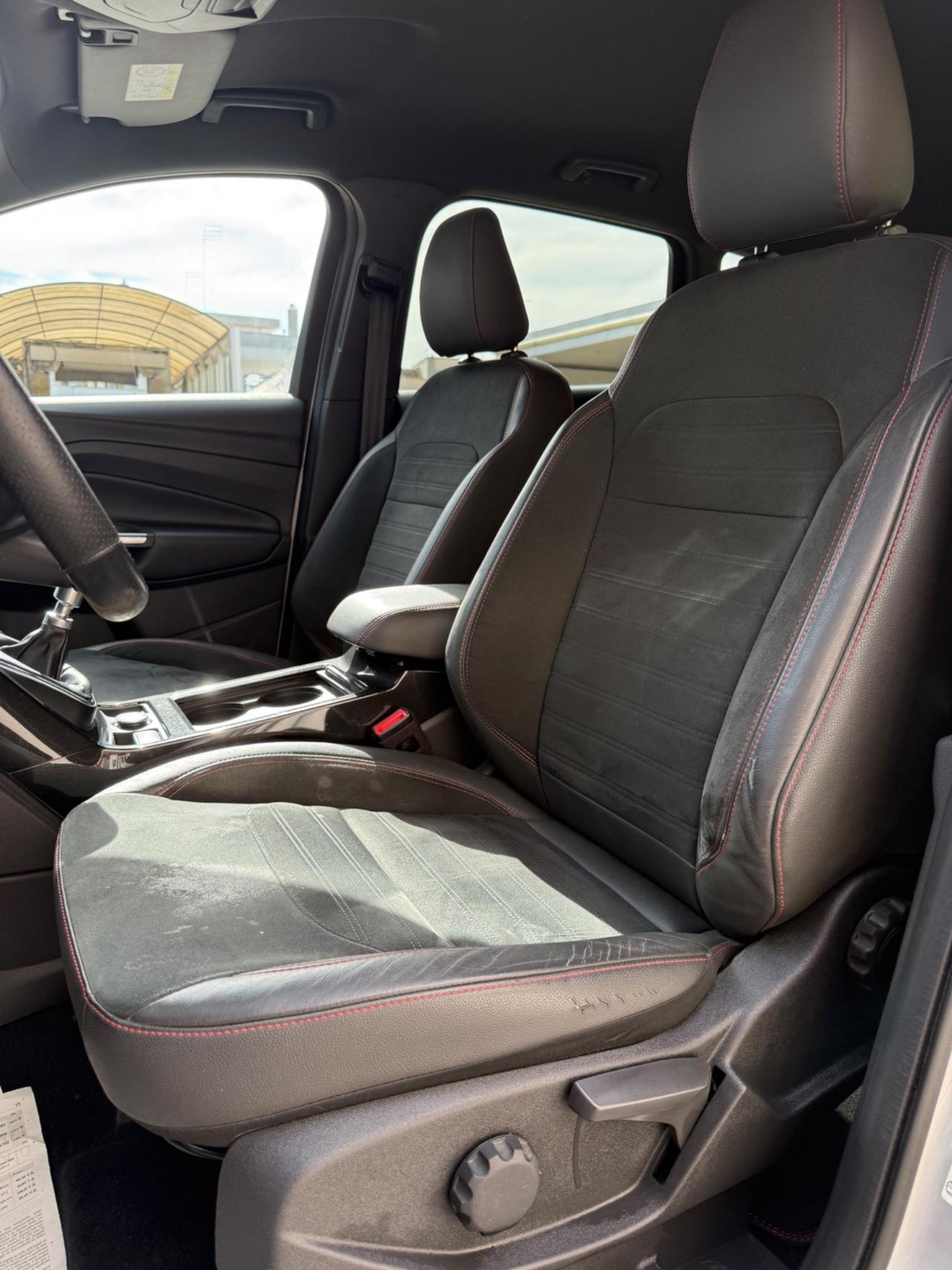 Ford Kuga 1.5 TDCI 120 CV S&S 2WD ST-Line 2019