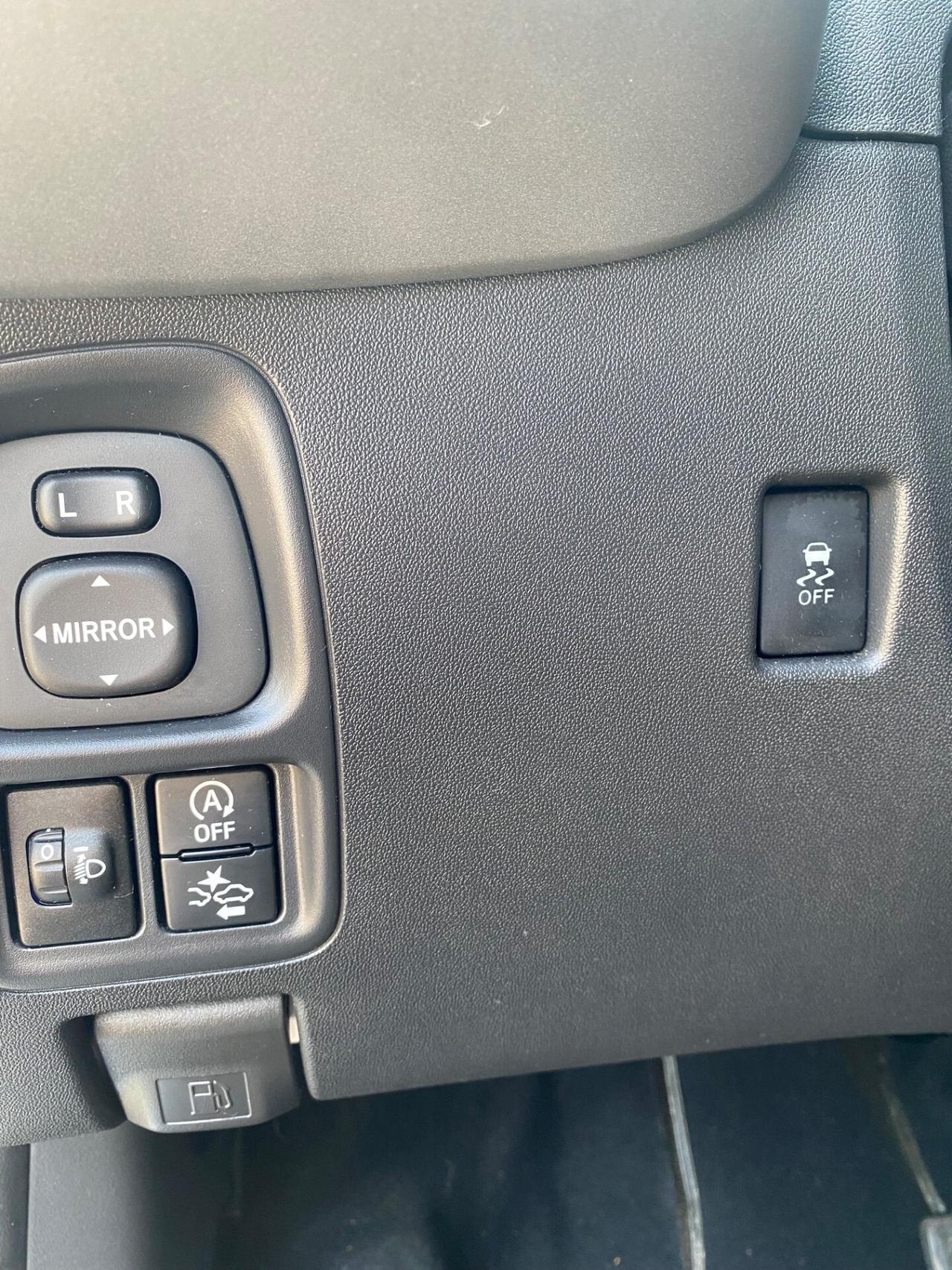 Toyota Aygo Connect 1.0 VVT-i 72 CV 5 porte x-clusiv