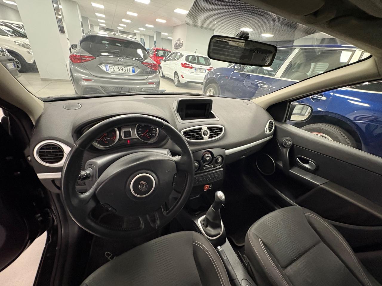 Renault Clio 1.5 dCi 75CV anno 2011 neopatentati