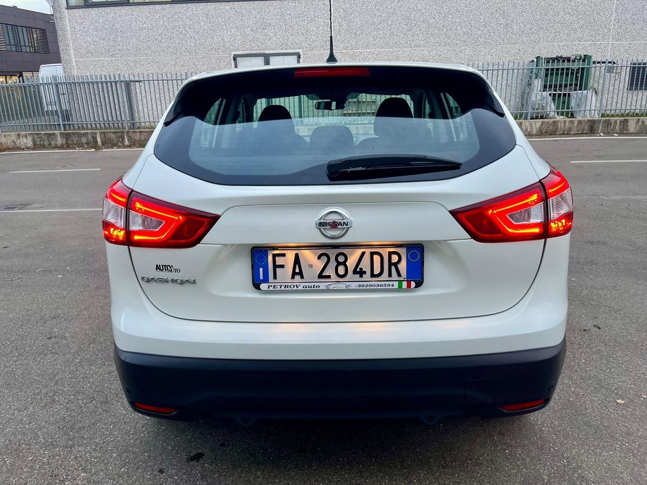 Nissan Qashqai 1.2benz 2015 106.000km perfetta
