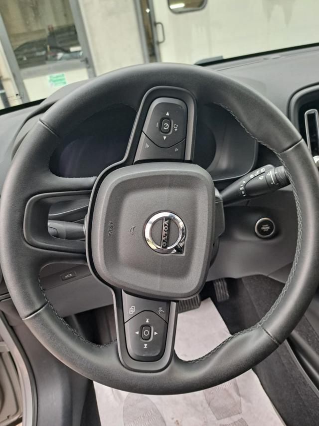 VOLVO XC40 automatico
