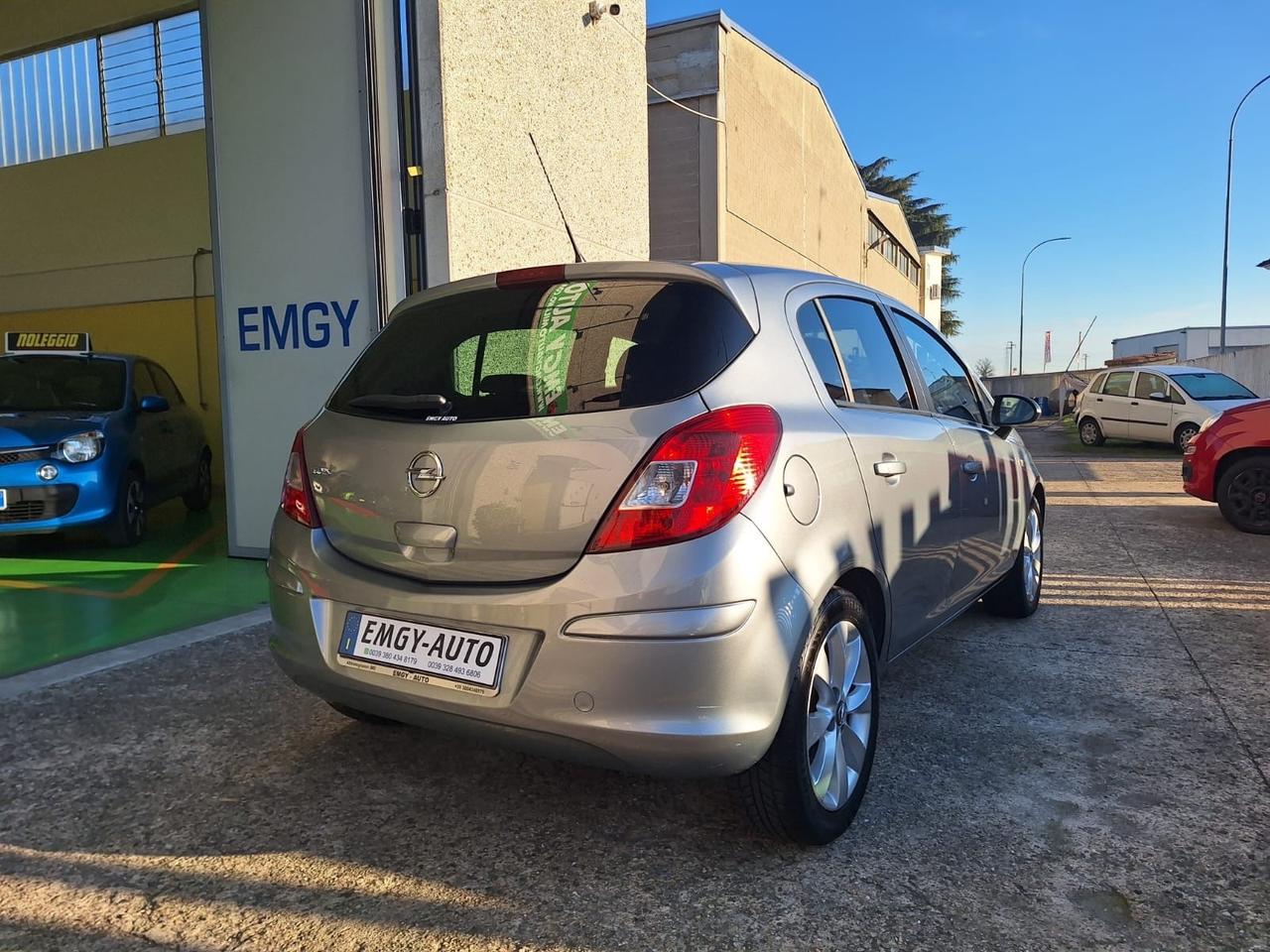 Opel Corsa 1.2 benzina 5 p. Automatico