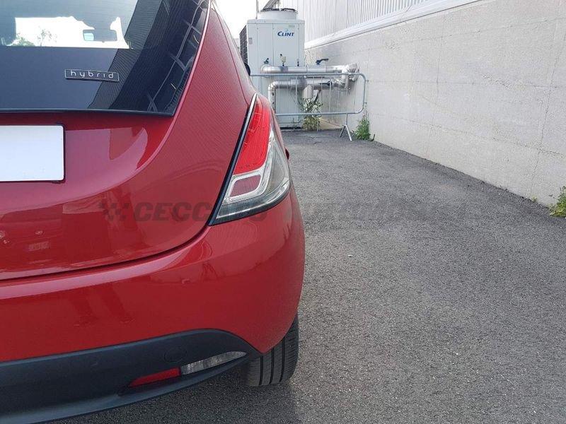 Lancia Ypsilon Ypsilon 1.0 firefly hybrid Gold s&s 70cv