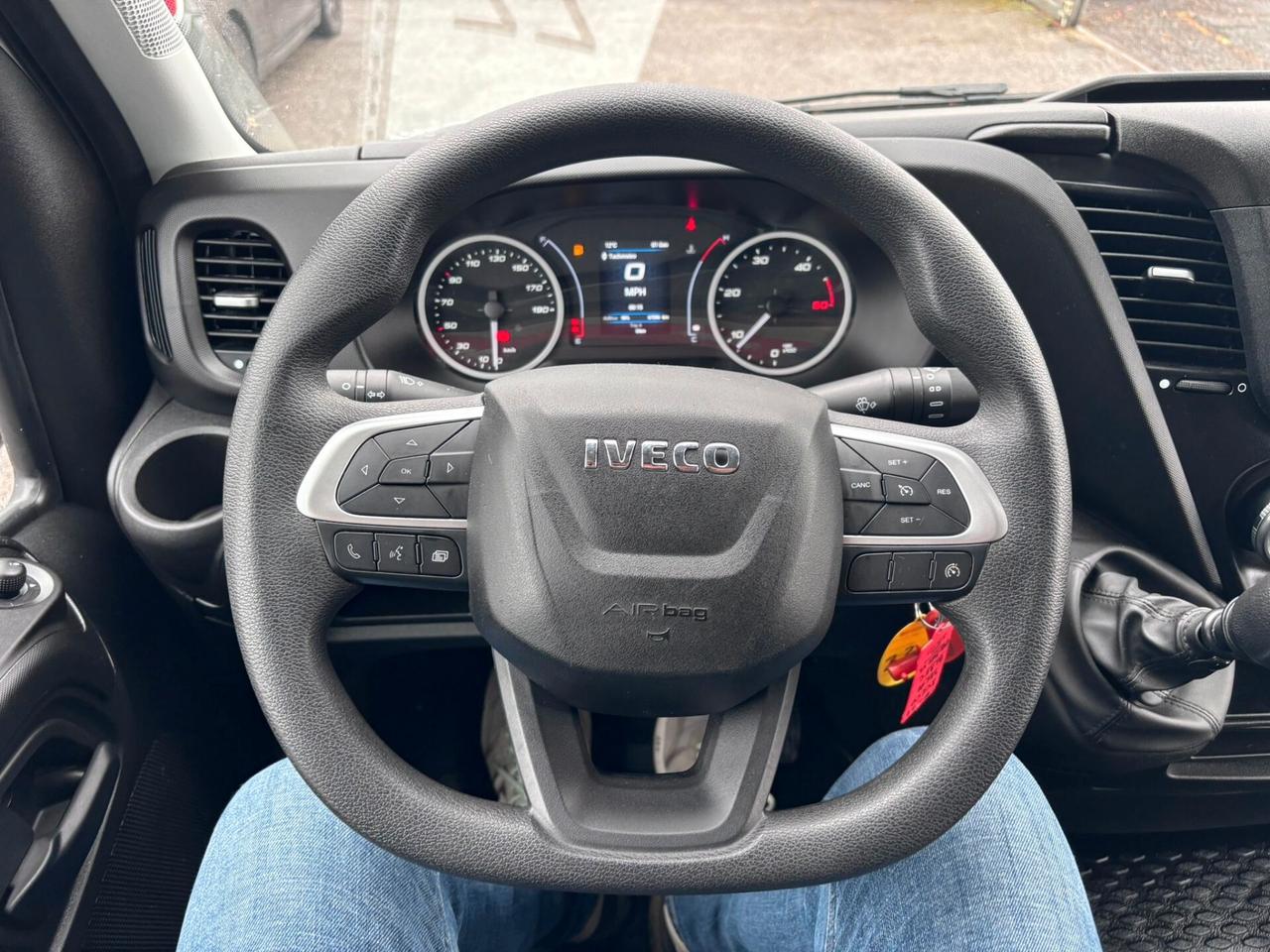 Iveco daily 35C160 furgone e sponda caricatrice