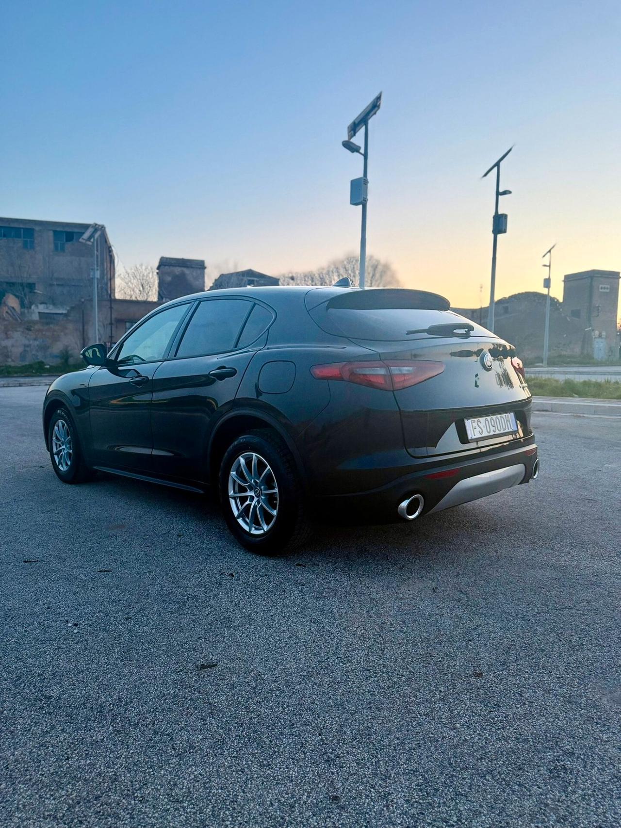 Alfa Romeo Stelvio 2.2 Turbodiesel 180 CV AT8 RWD Executive