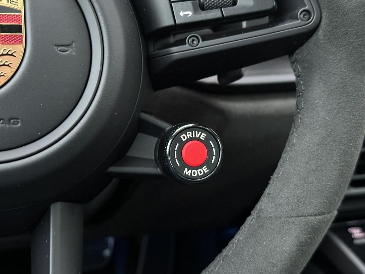 PORSCHE 992 Carrera 4 GTS 2.0*Matrix-Alcantara-Finanz*