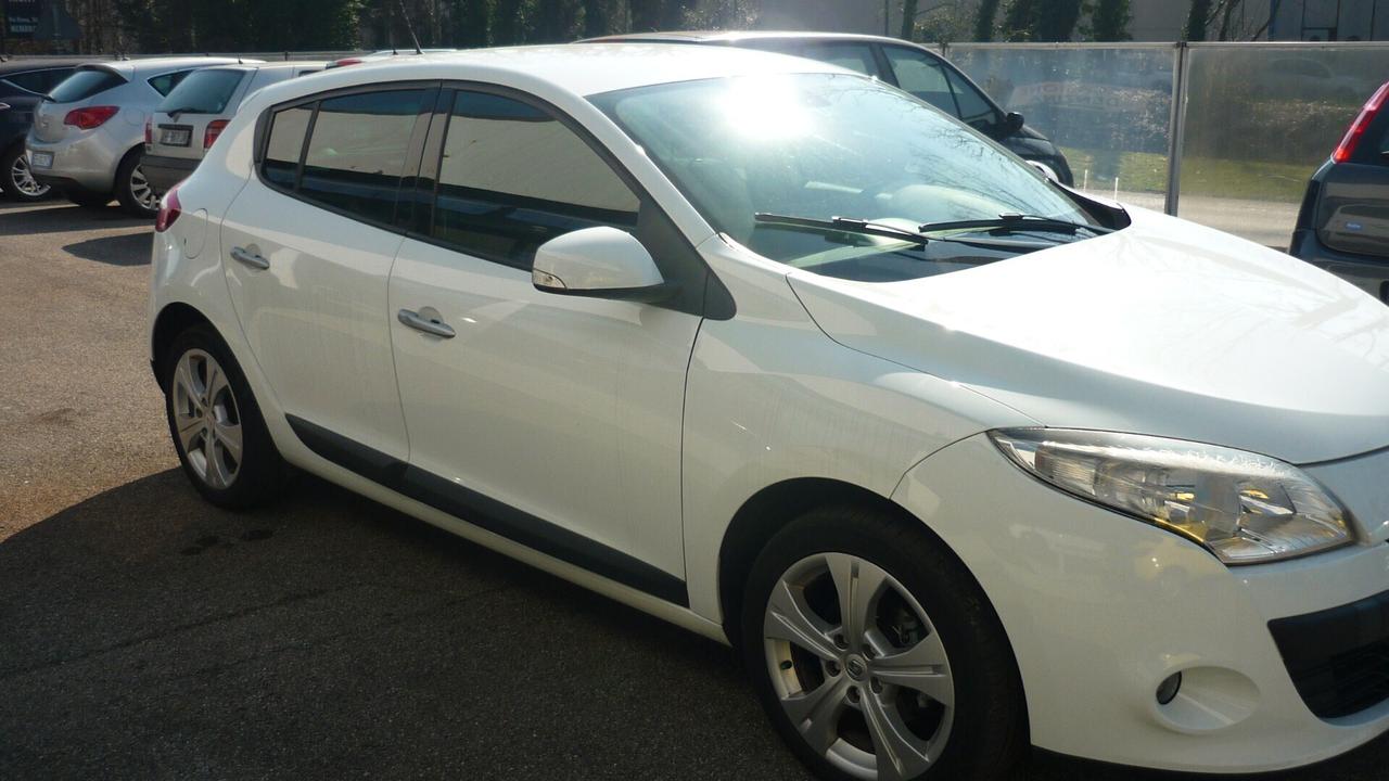 Renault Megane Mégane 2.0 CVT Dynamique