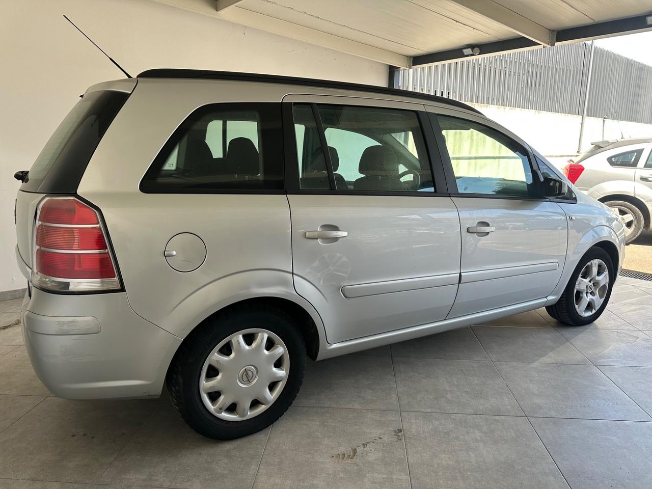 Opel Zafira 1.6 16V Twinport Cosmo