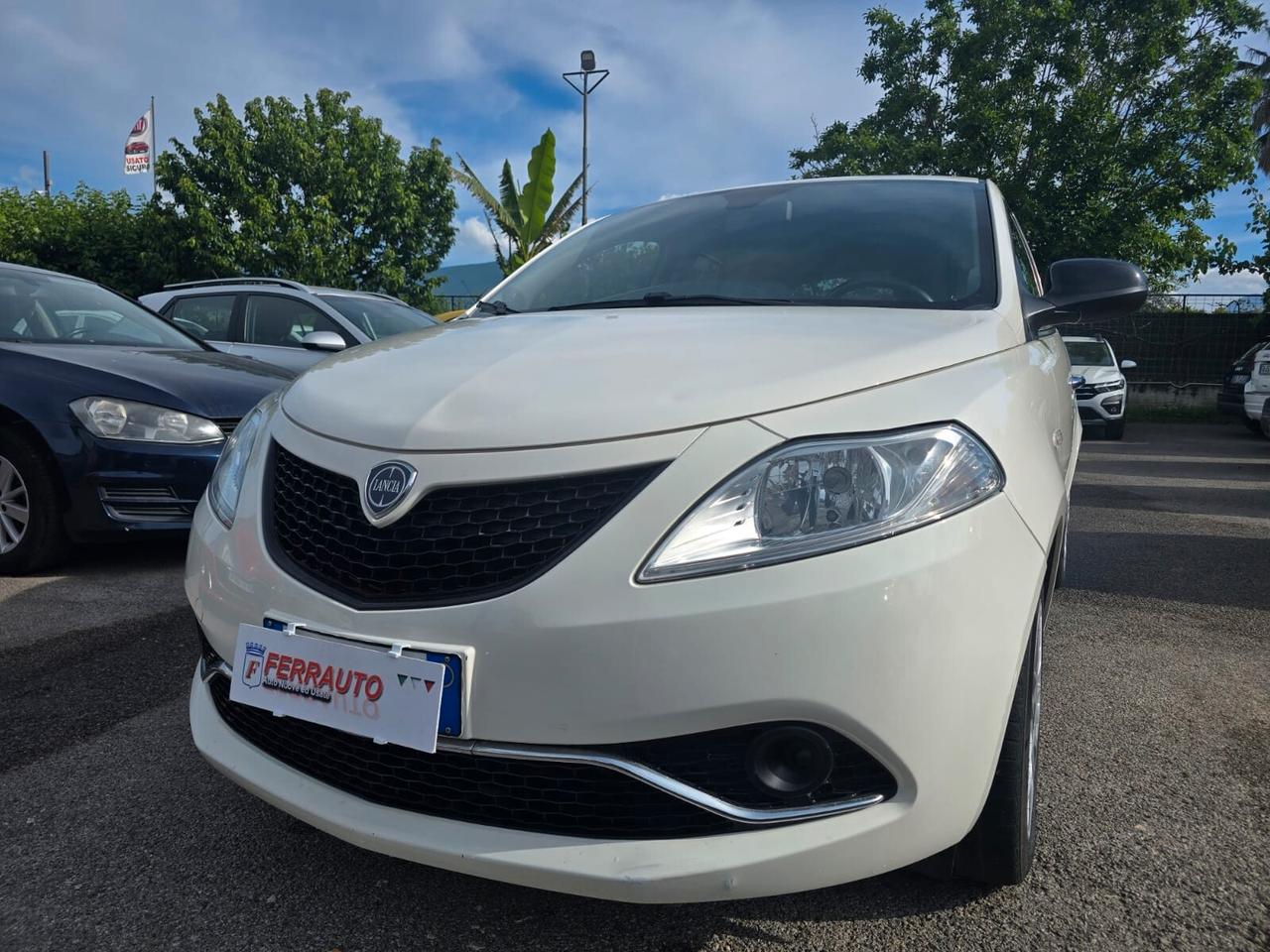 LANCIA Y 0.9TWINAIR 85CV AUTOMATICA GOLD