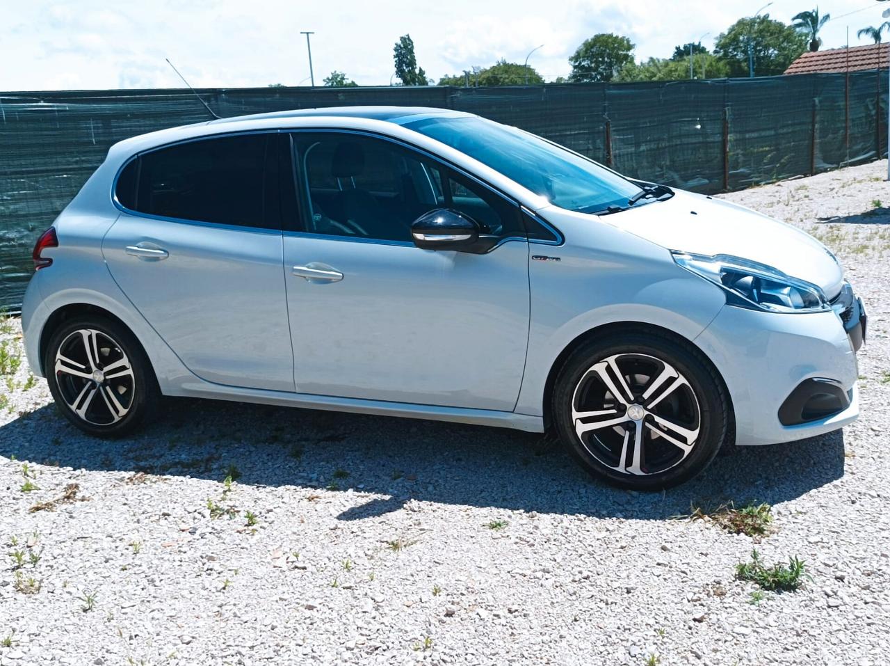 Peugeot 208 BlueHDi 100 5 porte GT Line