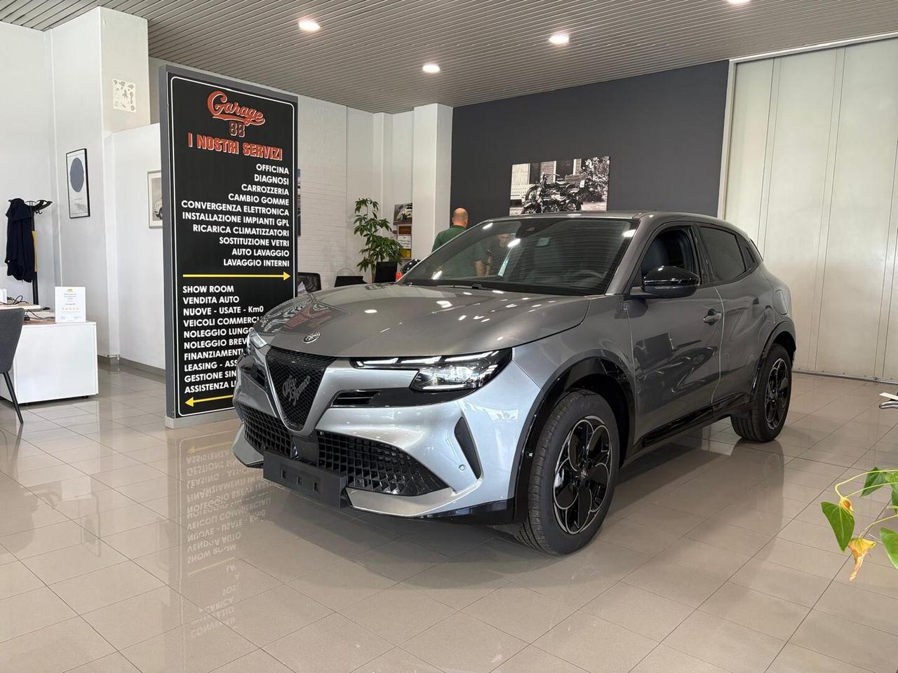 Alfa Romeo Junior 1.2 ibrida Q4 145cv edct6