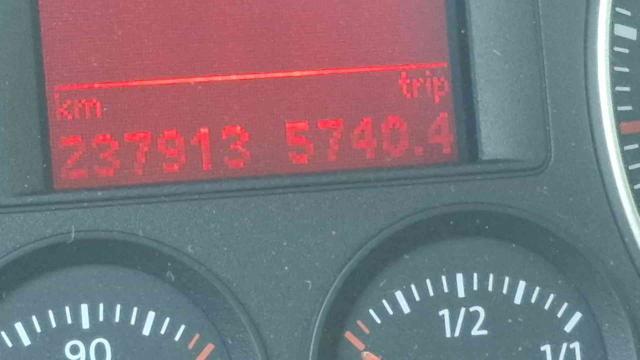 VOLKSWAGEN Golf 1.6 5 PORTE .BENZINA-GPL