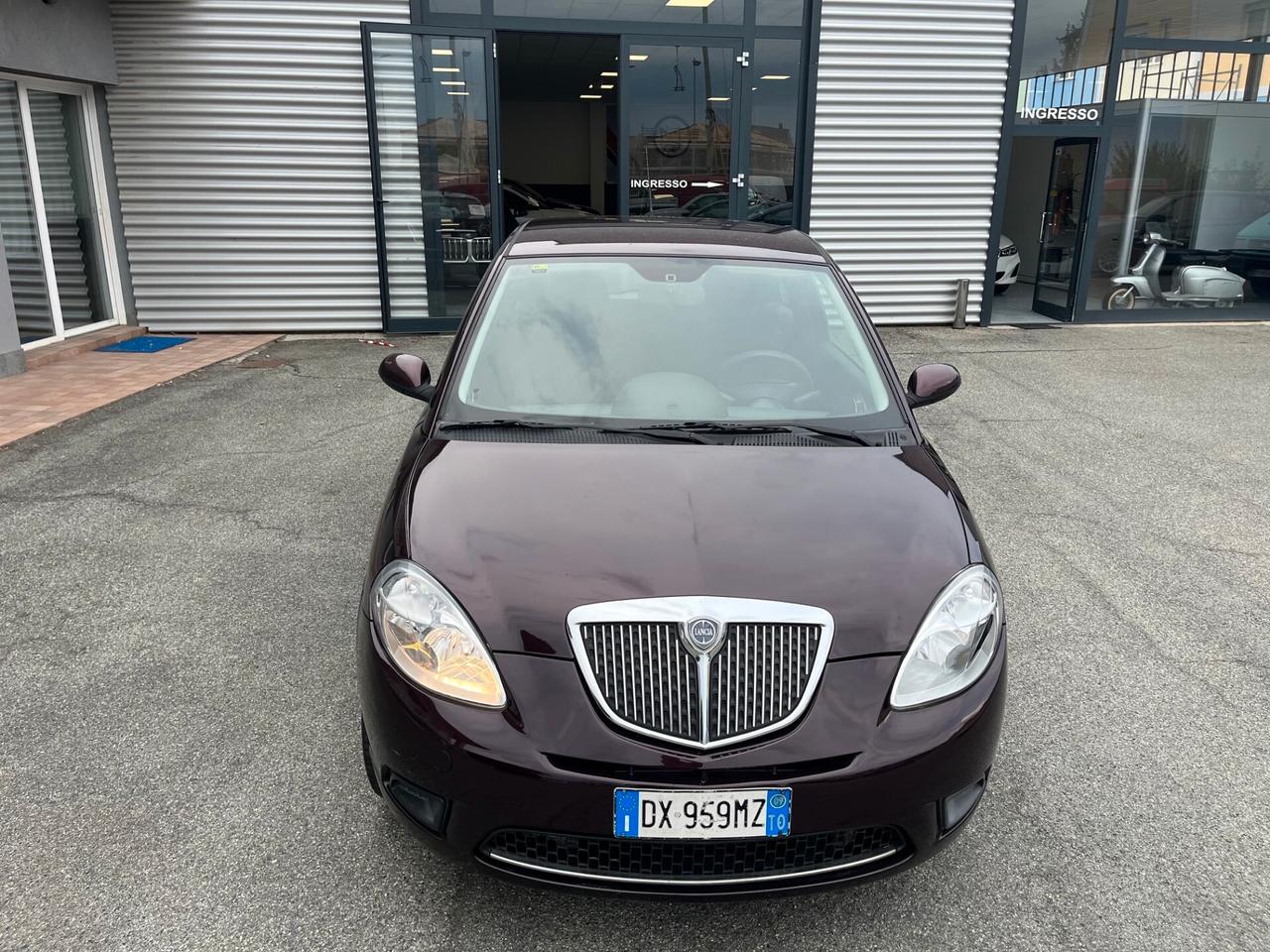 Lancia Ypsilon 1.4 Argento Ecochic GPL
