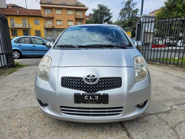 TOYOTA Yaris 1.0 5 porte