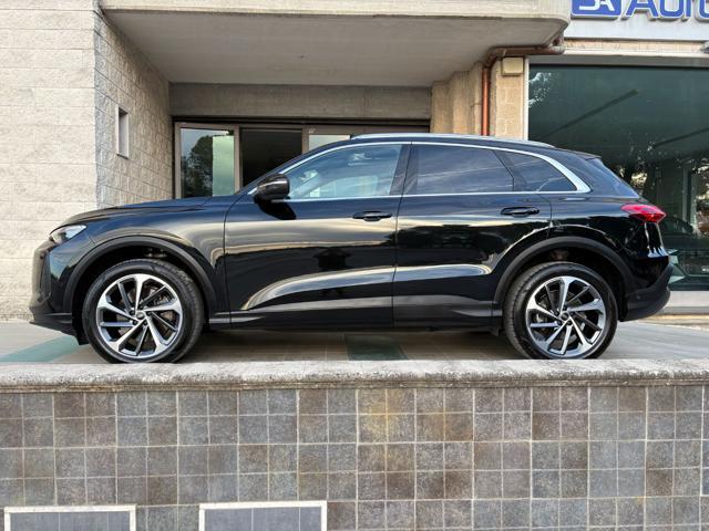 AUDI Q5 2.0 TDI mHEV+ S tronic quattro Business Advanced