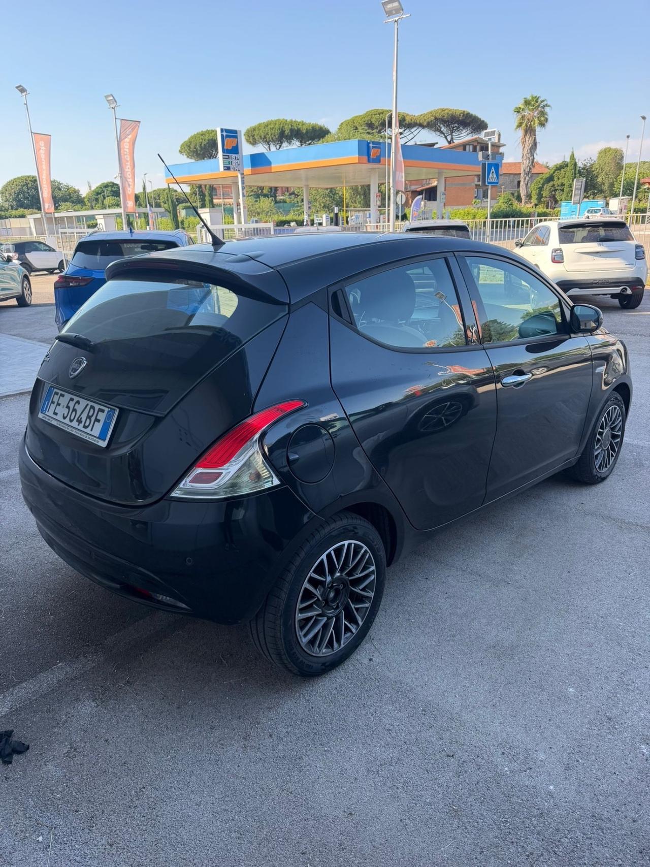 Lancia Ypsilon 1.3 MJT 16V 95 CV 5 porte S&S Gold