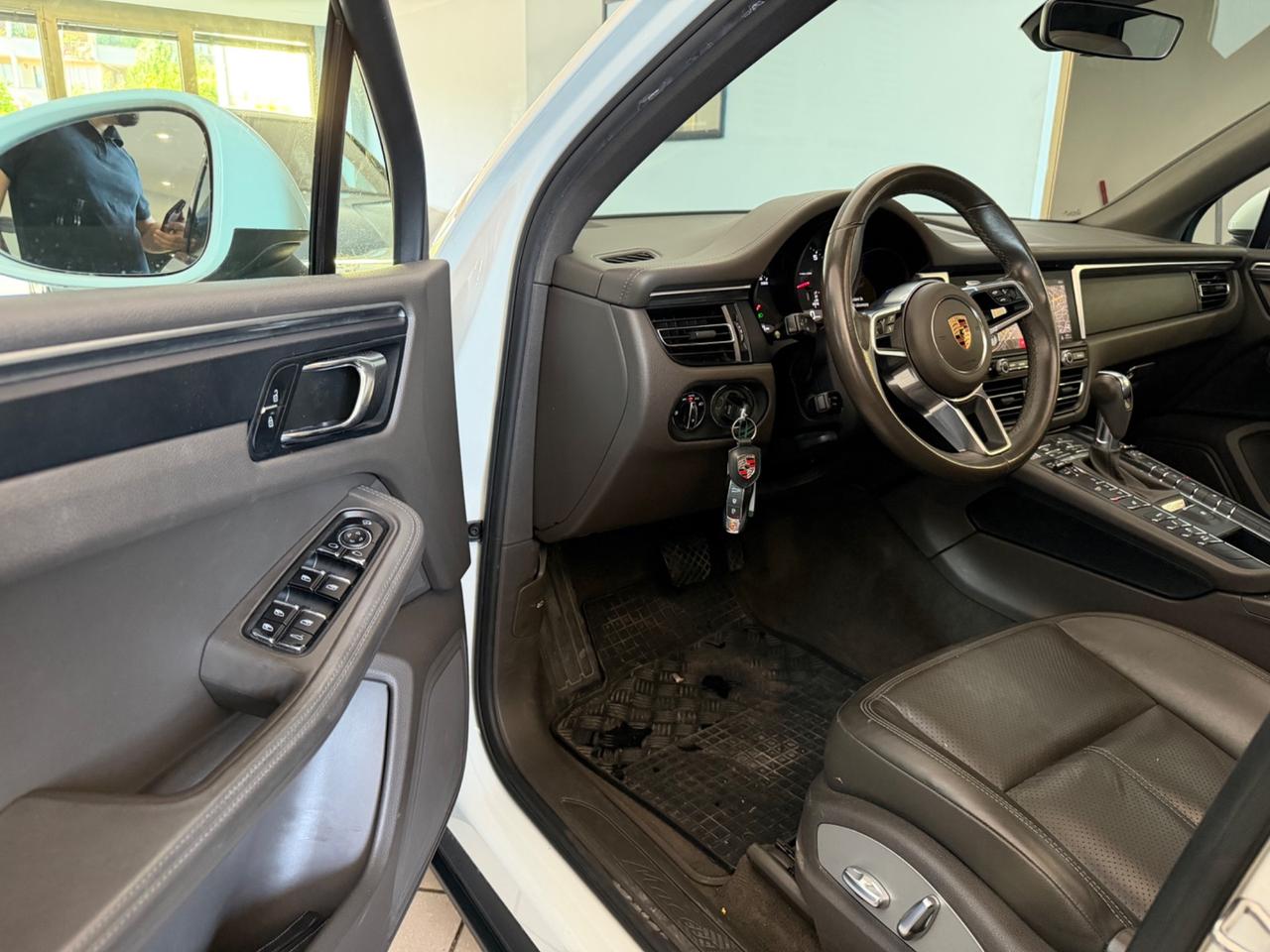Porsche MACAN 2.0 (180 KW) full full tetto apribile
