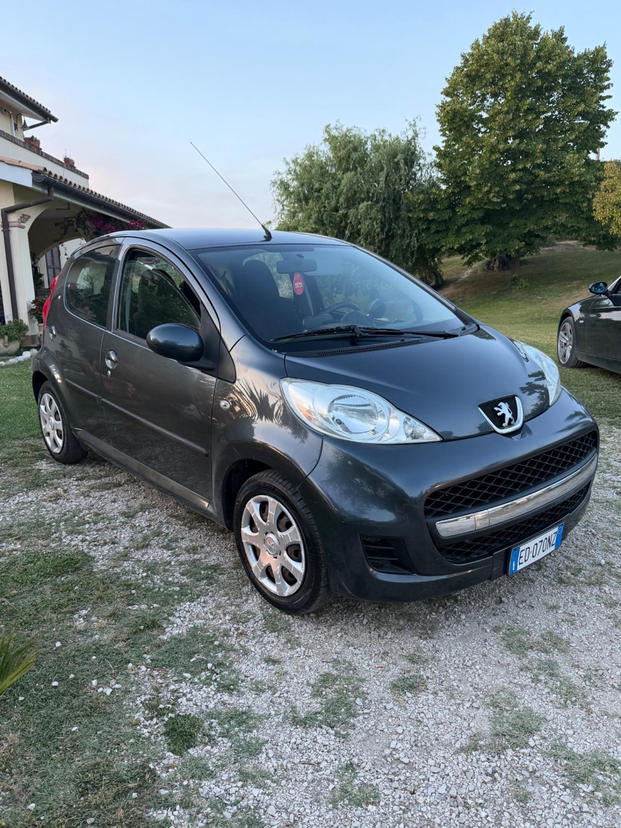 Peugeot 107 1.0 68CV 5p. Plaisir