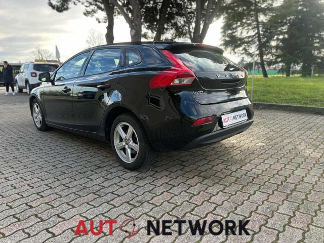 VOLVO V40 D2 1.6 Momentum