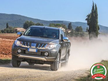 MITSUBISHI L200 2.4 DI-D/154CV Double Cab Invite *+IVA*