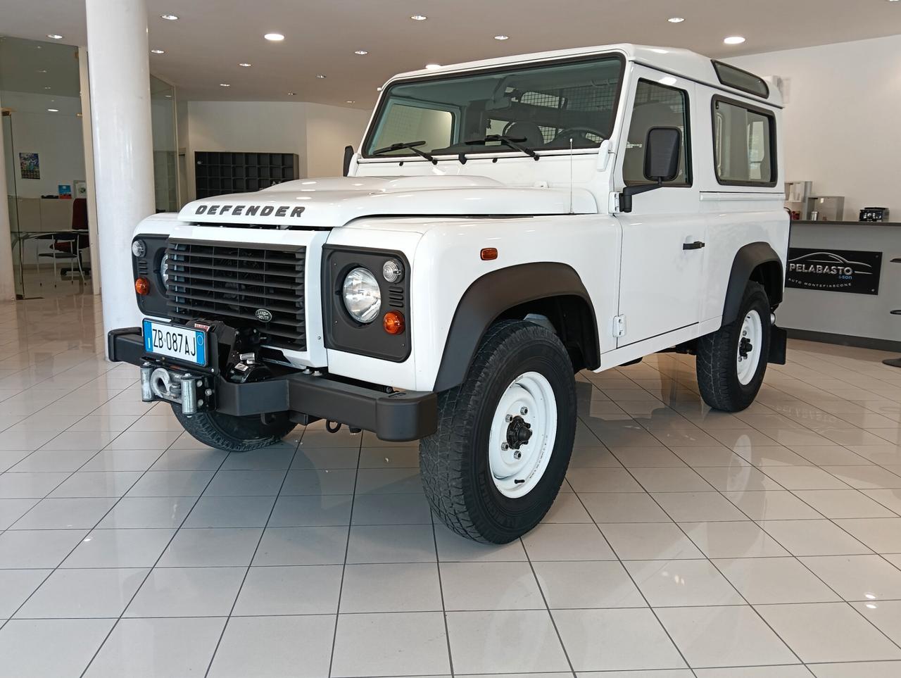Land Rover Defender 90 2.2 TD4 Station Wagon Adventure Edition N1