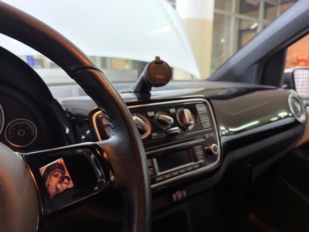 Volkswagen up! 1.0 5p. eco high BlueMotion Technology