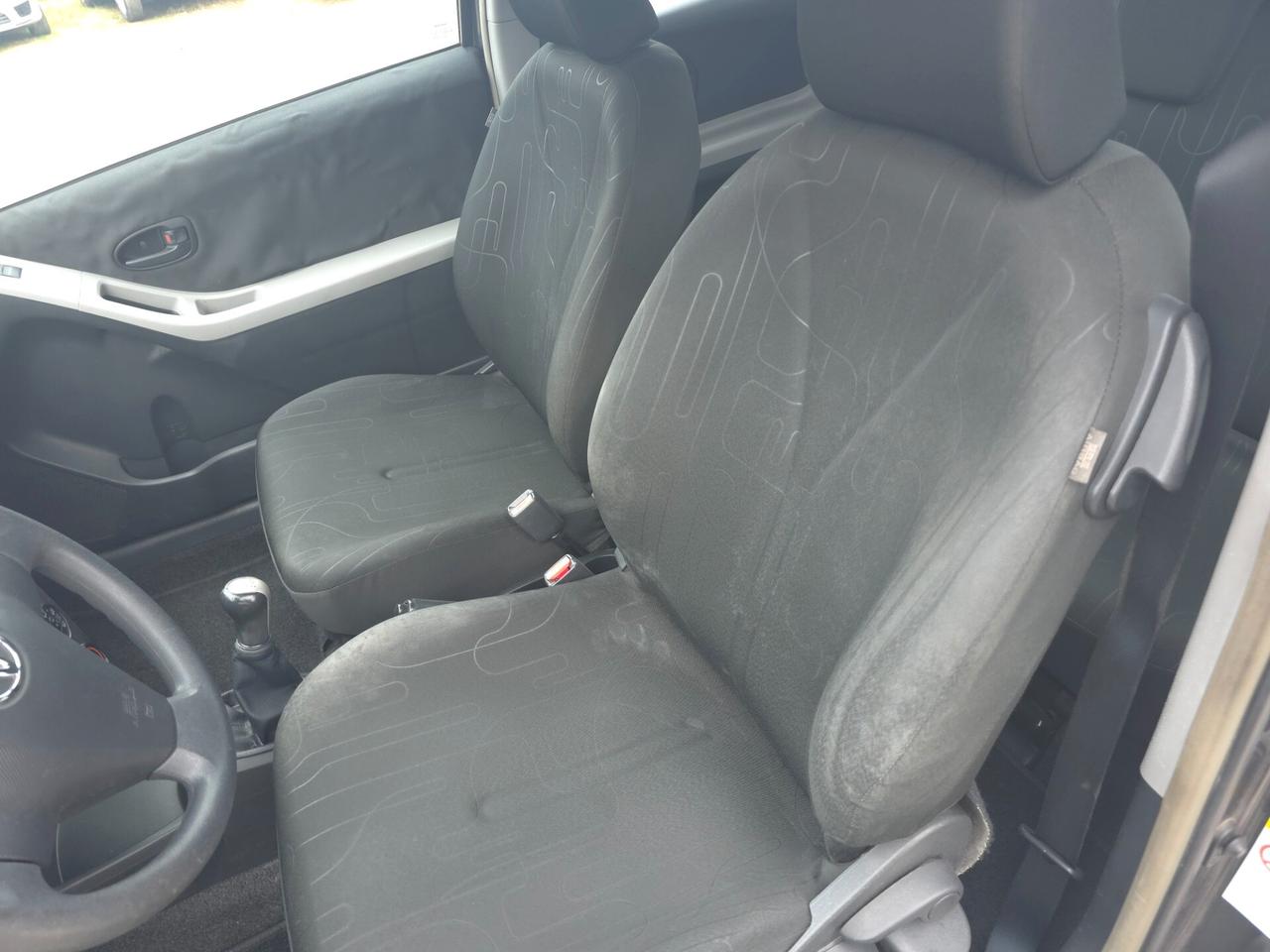 Toyota Yaris 1.0 3 porte