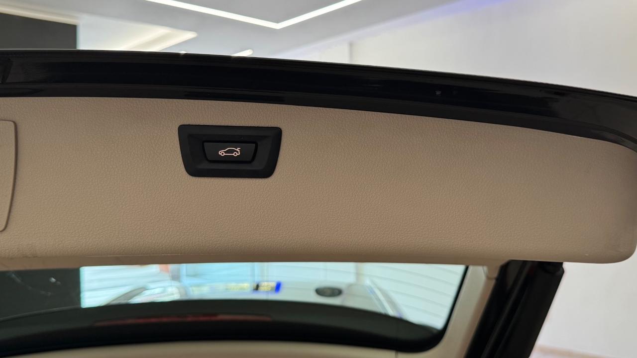 Bmw 320d Touring Luxury aut.