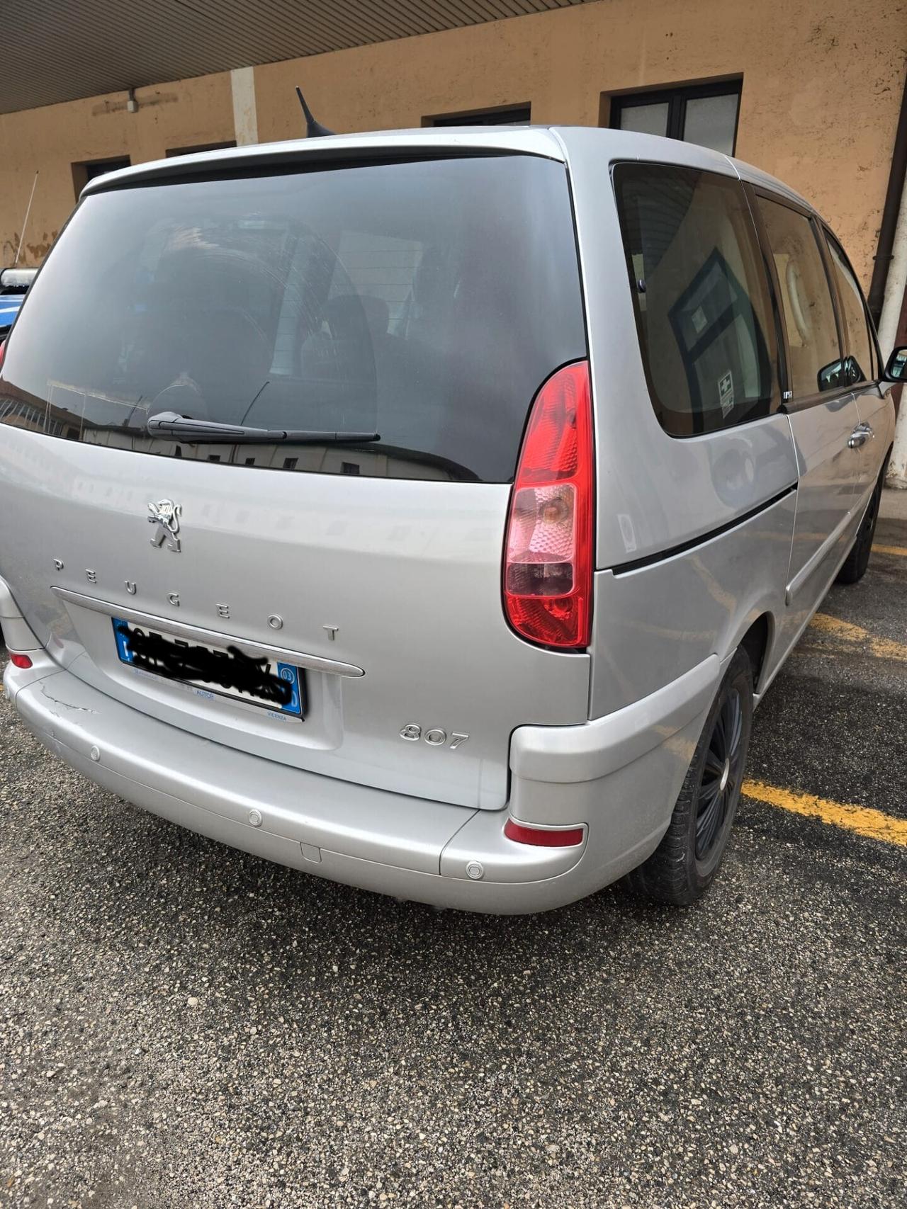 Peugeot 807 2.2 HDi 7 POSTI CON GANCIO TRAINO